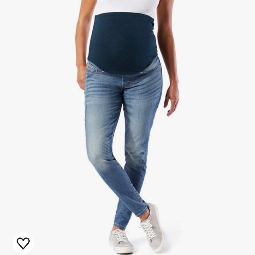 Levi’s signature maternity skinny jeans (size medium/8-10)